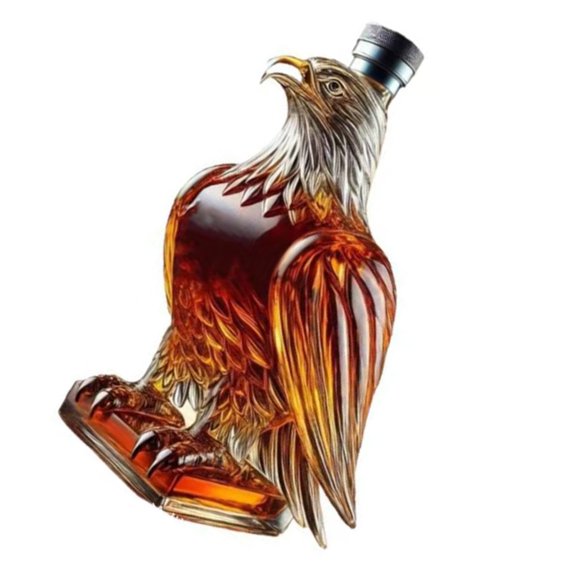 Yammee Distinctive Glass Container for Spirits and Liquor Lover Collectible Decanter