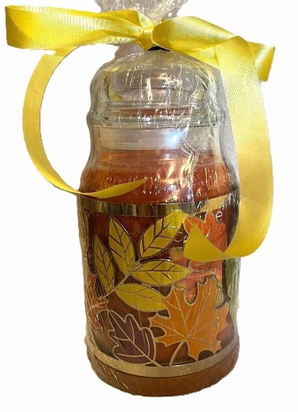 Yankee Candle Autumn Leaves Large Original Jar Candle with a Metal Leaves Jar Candle Holder with a Wooden Base 2-pc Set