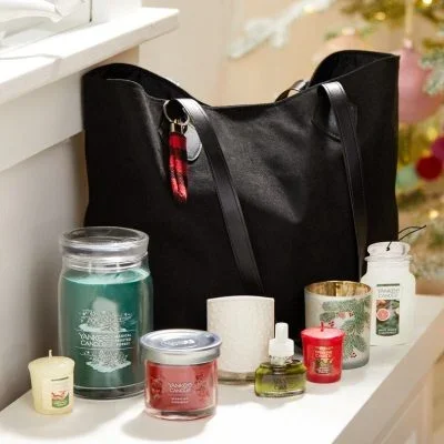 Yankee Candle Deluxe 8 Piece Snow Globe Wonderland Holiday Fragrance Lover's Tote Gift Set