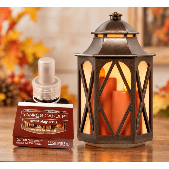 Yankee Candle Farmhouse Lantern with Light Scent-Plug Diffuser Unit with an Autumn Daydream Home Fragrance Electric Refill