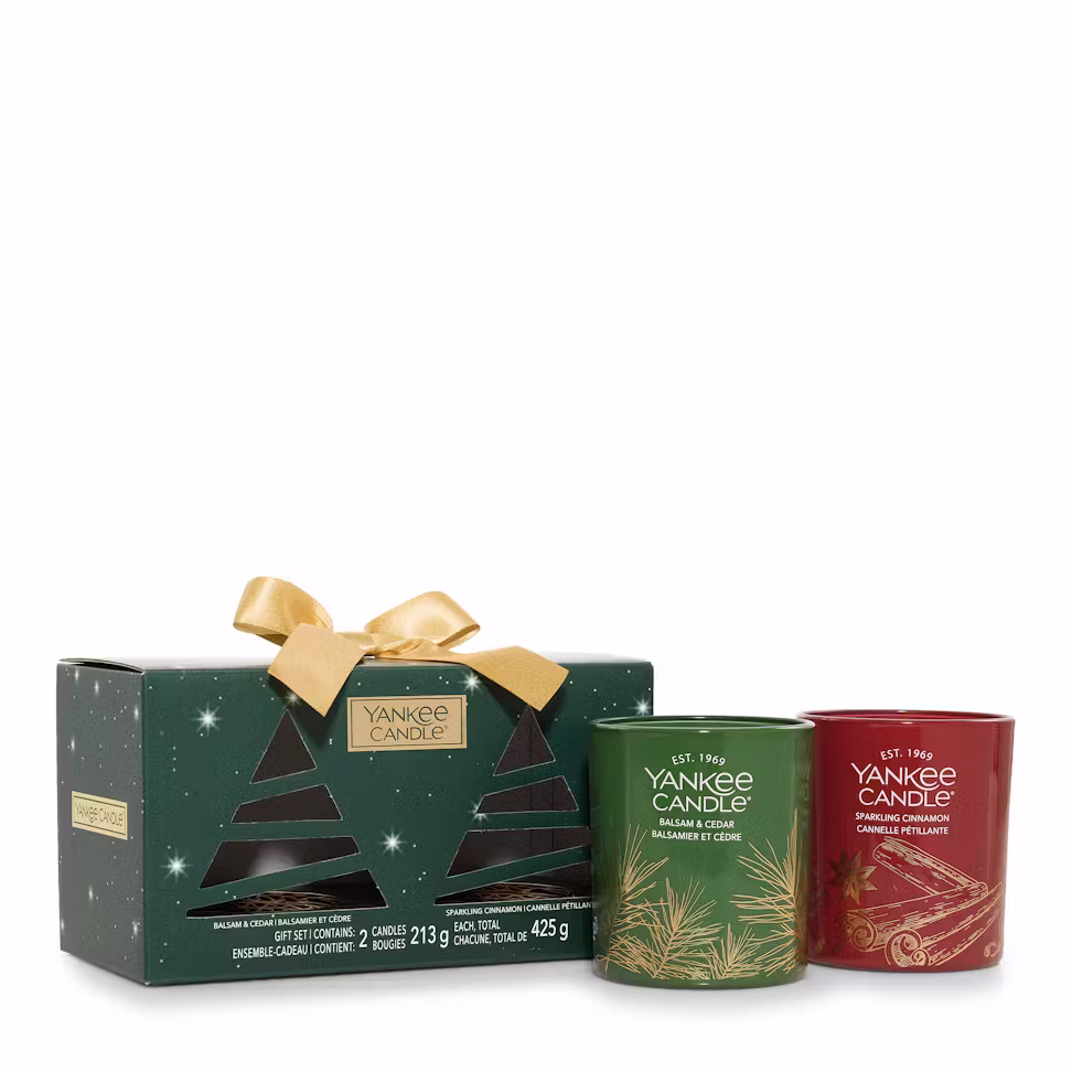 Yankee Candle Holiday CHRISTMAS TREE DUO 2 Tumbler Candle Boxed Gift Set - Balsam & Cedar and Sparkling Cinnamon Scented 2 pc Set