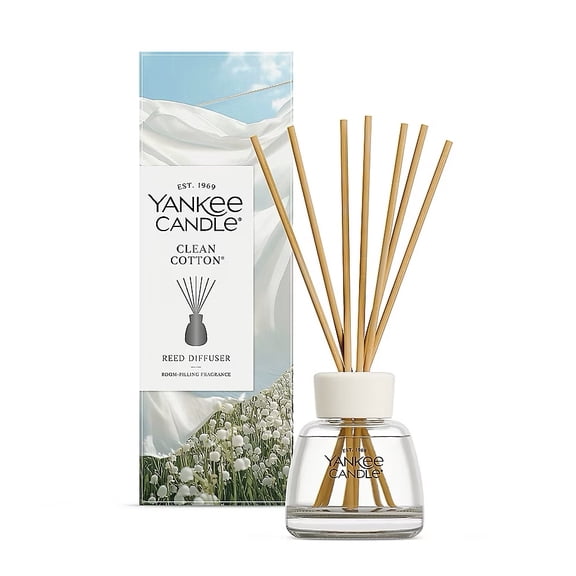 Yankee Candle Signature CLEAN COTTON Reed Diffuser Starter Kit - Green Notes, White Florals, and Fresh Air