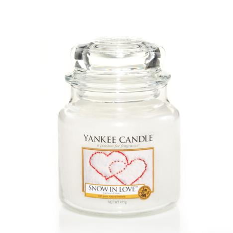 Yankee Candle Snow in Love Classic Medium Original Jar Candle 14.5oz