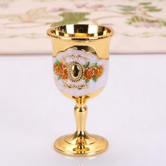 Yannee Retro Creative Small Beverage Wine Cup,Vintage Metal Embossed Wine Cup,Stylish Fine Workmanship Gold European Style Home Bar,1 Pcs