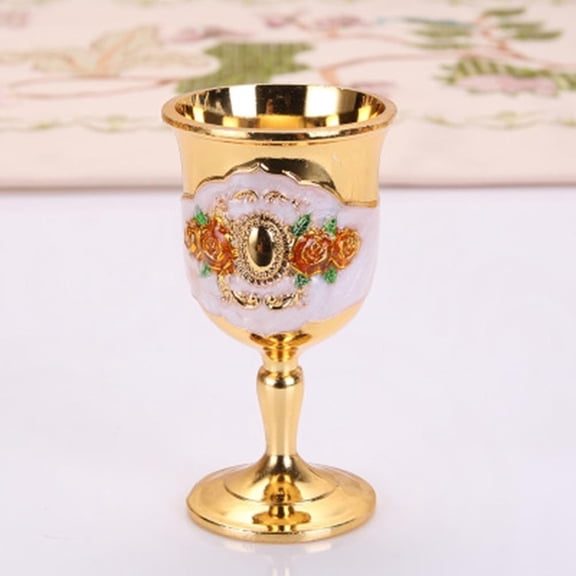 Yannee Retro Creative Small Beverage Wine Cup,Vintage Metal Embossed Wine Cup,Stylish Fine Workmanship Gold European Style Home Bar,1 Pcs