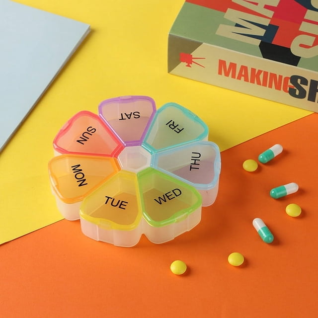 Yannianjz 7-Day Pill Organizer, Portable Rainbow Color Pill Box, Large Compartment Weekly Organizer, Daily Pill Dispenser for Vitamins and Supplements, Plastic Pill Case with Individual Lids
