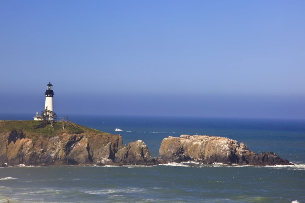 Yaquina Head Lighthouse On The Coast Oregon Usa Canvas Art - Craig Tuttle Design Pics (19 x 12)