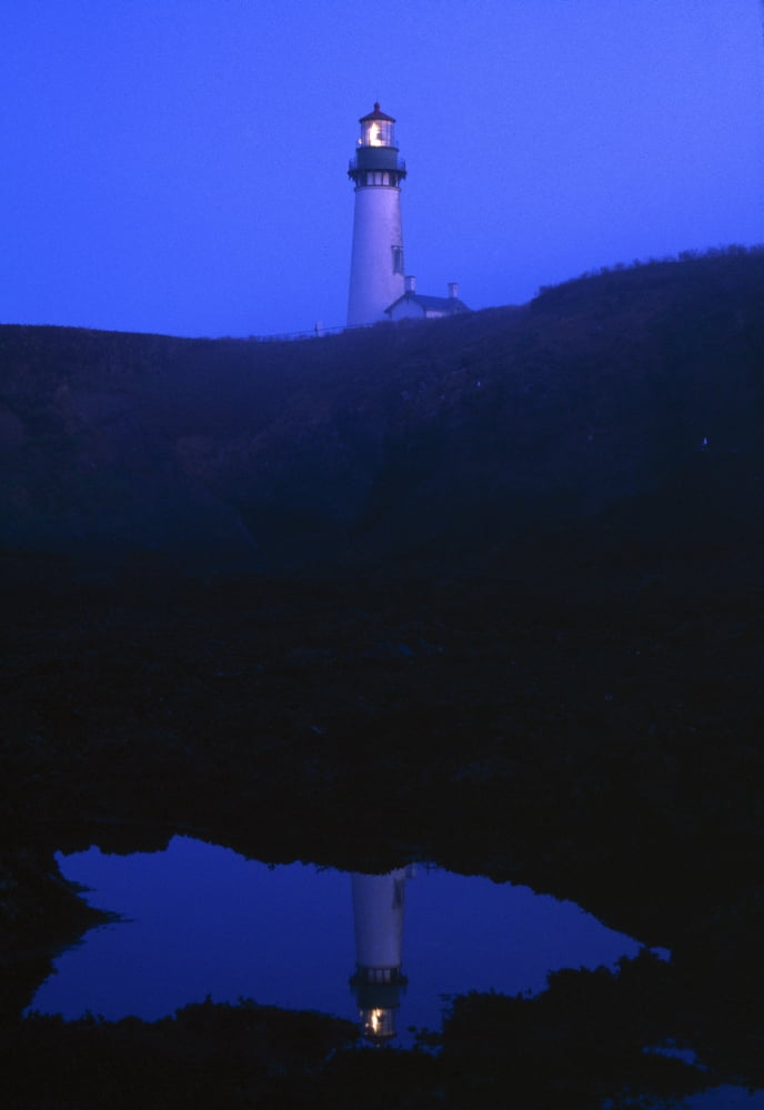 Yaquina Head Lighthouse On Yaquina Bay Canvas Art - Natural Selection Craig Tuttle Design Pics (12 x 18)