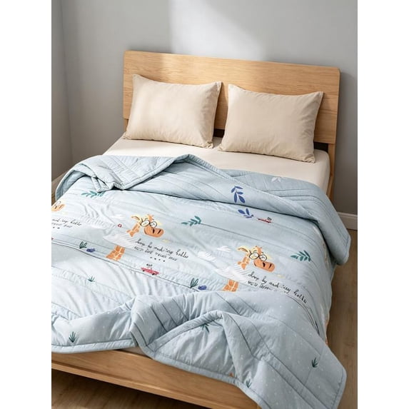Yardvibe Cooling Comforter Twin Size, Giraffe Print Breathable Summer Comforter for Hot Sleepers & Night Sweats, Silky Smooth Cooling Blanket, Blue (C)