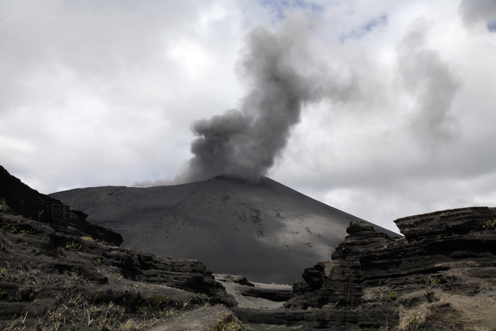 Yasur eruption Tanna Island Vanuatu Canvas Art - Martin RietzeStocktrek Images (17 x 12)