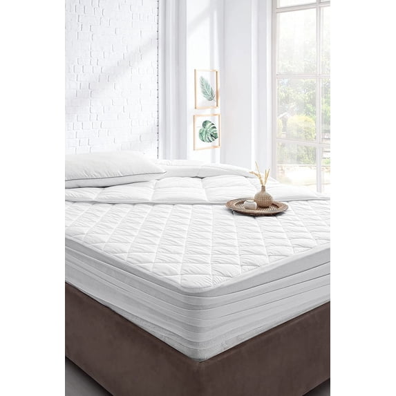 Yatas Bedding Queen Size Quilted Fitted Mattress Protector, Machine washable and easy care, Superior protection and comfort , Cotton breathable top and Fluffy filling, Fitted 15'' deep pocket, White