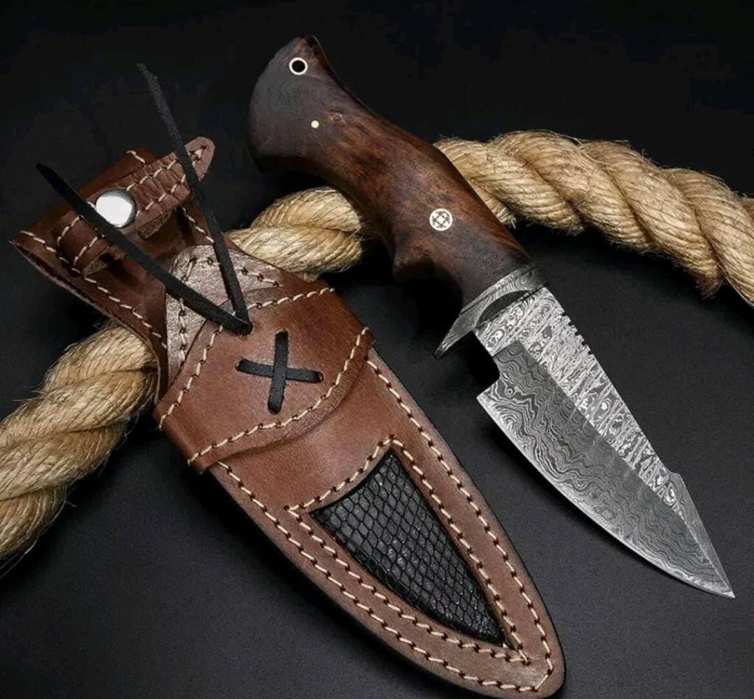 Yazoo Knives PACK OF 2 Handmade Damascus Hunting Knife with Leather