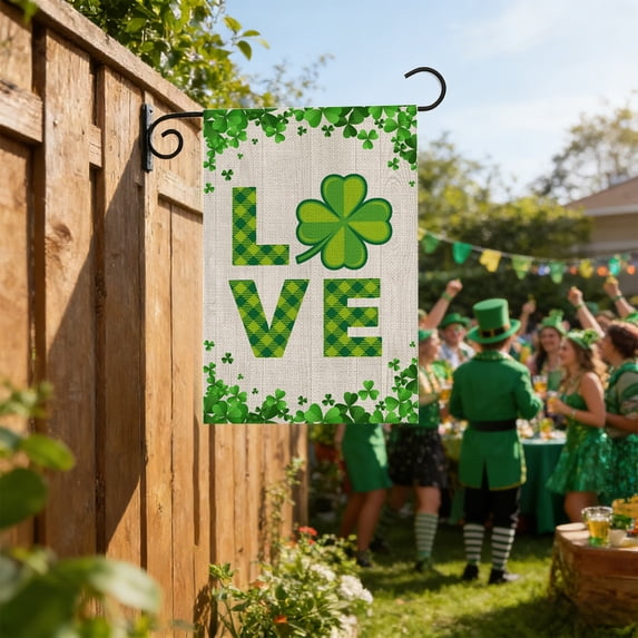 Yeciiwht St. Patrick's Day Garden Flag Holiday Shamrocks Decorative Flag Uniques Green Printed Garden Flag Suitable for St. Patrick's Day Outdoor Decoration