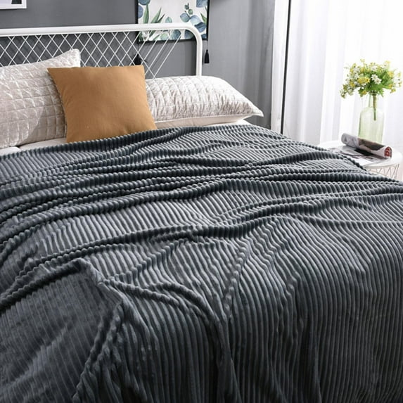 Yeetfub Cheap Lightweight Cold Bedding Comforter for All Season Full Blanket for Bed Full Size Cooling Blanket for Night Sweats Decorative Thin Blanket for Summer