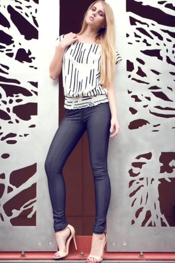 Women's Herringbone Skinny 5 Pocket Jeggings Black - Women's Size Small/Medium