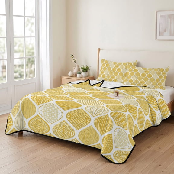Yellow Bohemian Geometric Texture 3 Pieces Quilt Set,1 Quilt with 2 Shams,Abstract Moroccan Pattern Bedspread Soft Lightweight Bedding Coverlet Comforter Set for All Season 90"x96"