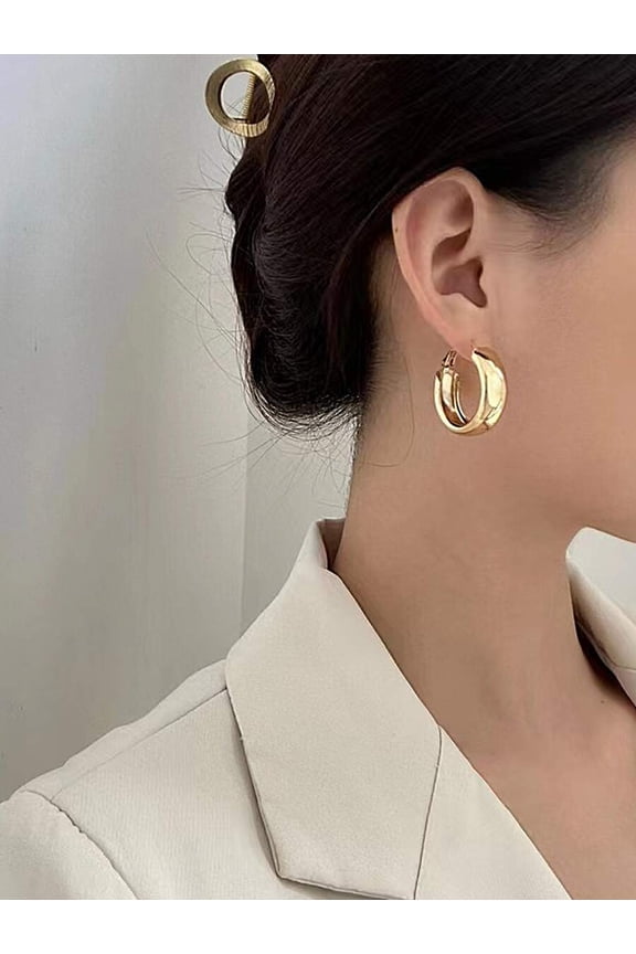 Yellow Gold Solid Hoop Earrings With Polished Finish