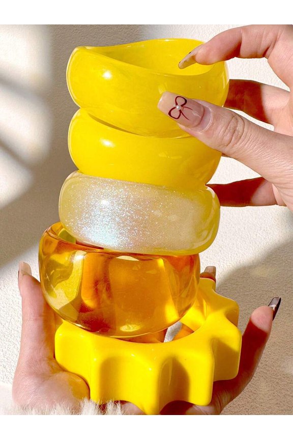Yellow Resin Bangle Set Asymmetrical Circle Gear Shape Fashion Bracelet