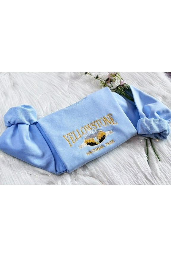 Yellowstone National Park Embroidered Sweatshirt