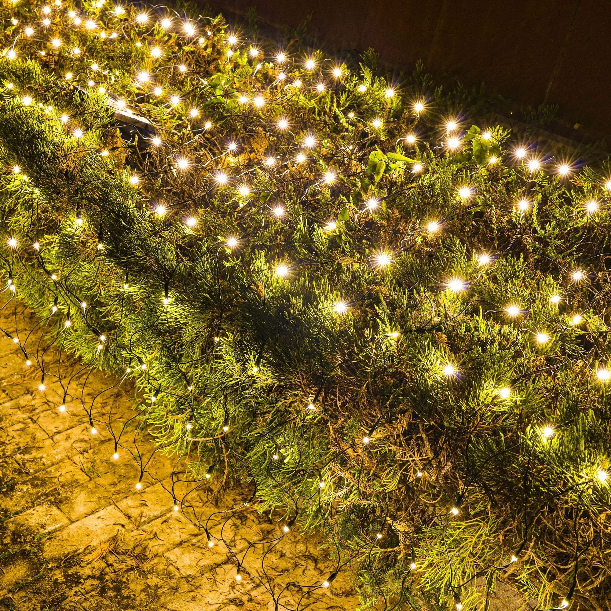 LED Christmas Net Lights - 132LED 6x6 FT Connectable Outdoor Bush Lights