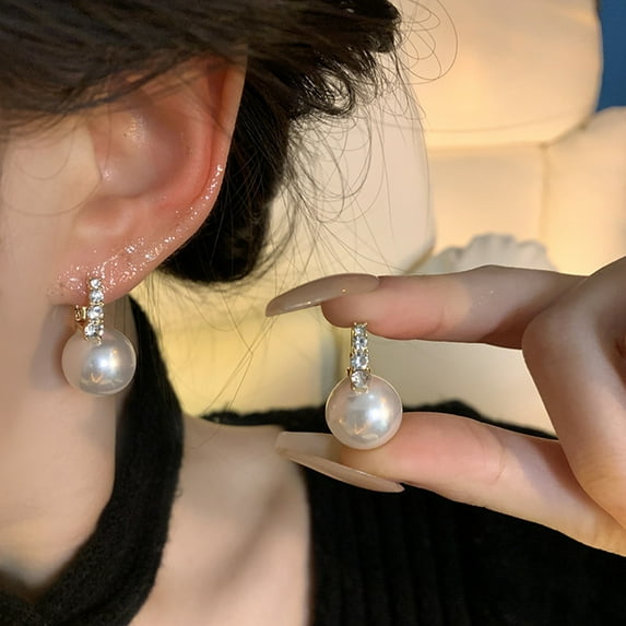 Yesbay 1 Pair Women Earrings Faux Pearl Short Earrings, Vintage Party Ear Jewelry Lady Birthday Gift