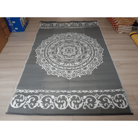 Yesurprise 8*10ft Persian Cyclone Compass Gray Outdoor Carpet - 320gsm Plastic Woven