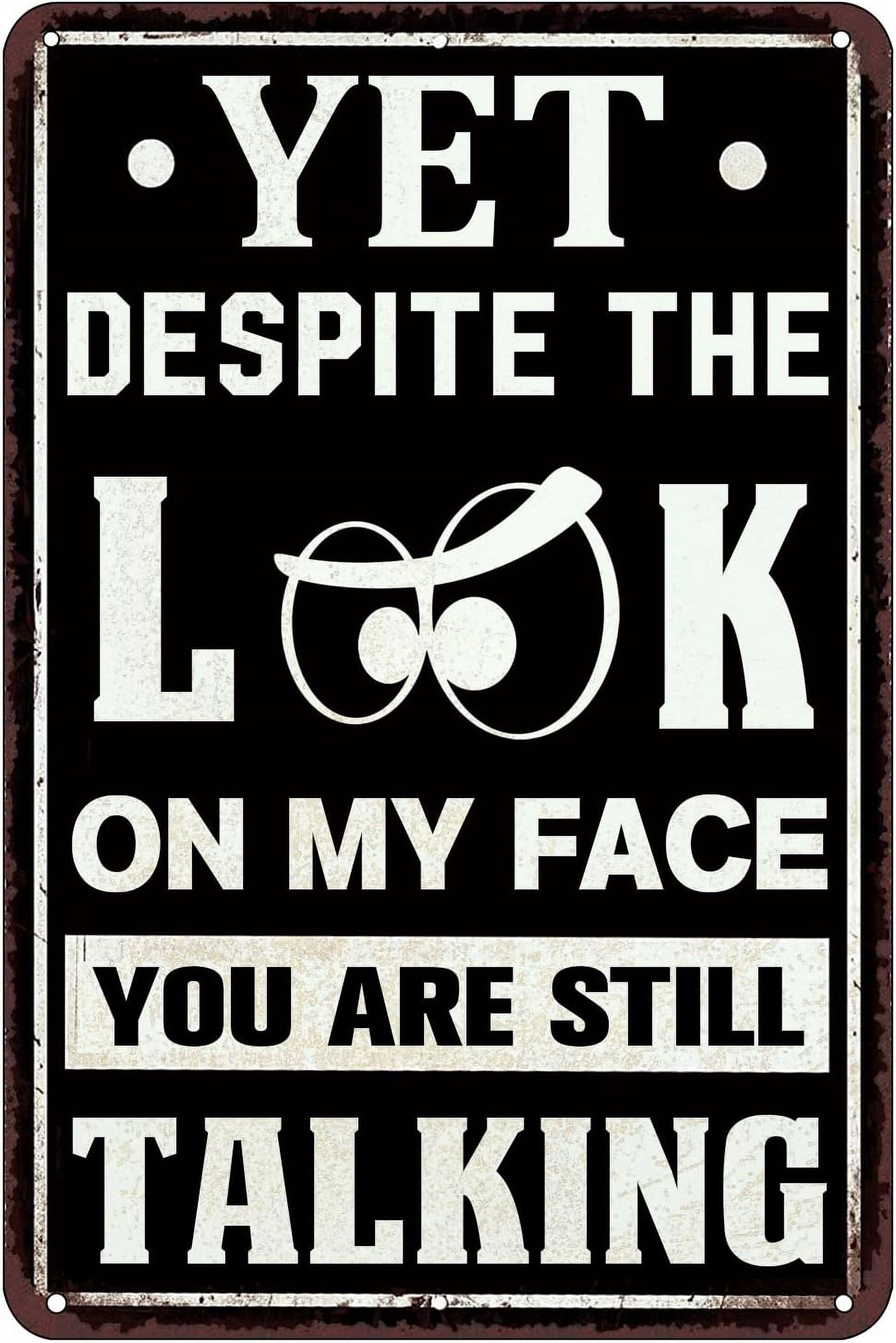 Tazza Da Caffè Sarcastica 325 Ml - 'And Yet Despite The Look On My Face You Are Still Talking' - Regalo Divertente Per Colleghi, Insegnanti E Amici - 2