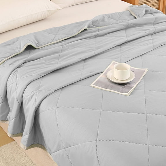 Yhmxh Cooling Blanket - Soybean Fiber Refrigeration Quilt, Soft Summer Quilt, Comfy Lightweight Blankets for All Seasons - Cool Summer Blanket for Hot Sleepers Best Gift Idea (43" x 59", Gray)