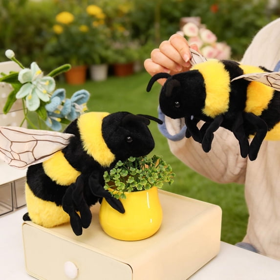 YiJuHui Realistic Insect Plush Toys, Lifelike Soft Stuffed Animals with Detailed Handmade Craftsmanship, Cuddly Plushies for Collectors, Home Decor, Gifts, Stress Relief and Sensory Play