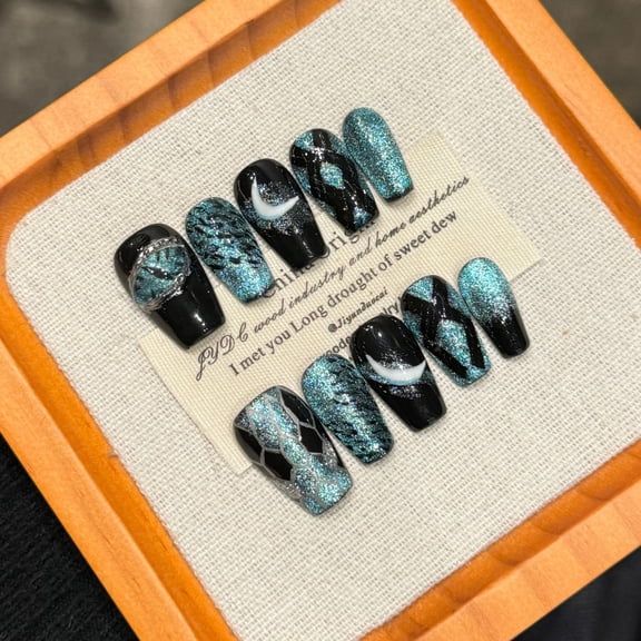 Yihe [Siren Moon Worship] New Dream Three-dimensional Moon Hot Girl Short Ladder Pure Handmade Wearable Nail Piece Wholesale