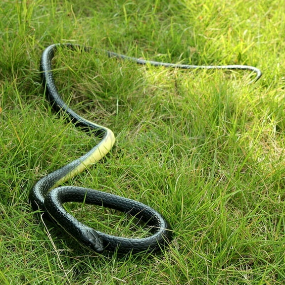 Yirtree 51 Inches Rubber Lifelike Snakes Scary Gag Gift Incredible Creatures Chain Snakes Rain Forest Snake Toys Wild Life Snakes Halloween April Fools Day Trick Prop