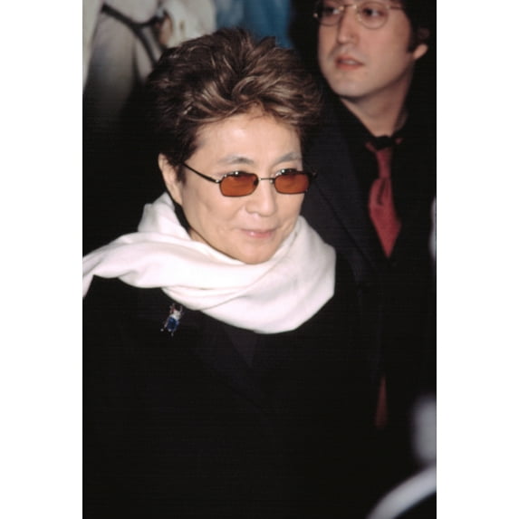Yoko Ono At The Premiere Of The Lord Of The Rings The Two Towers, 12152002, Nyc, By Cj Contino. Celebrity (8 x 10)
