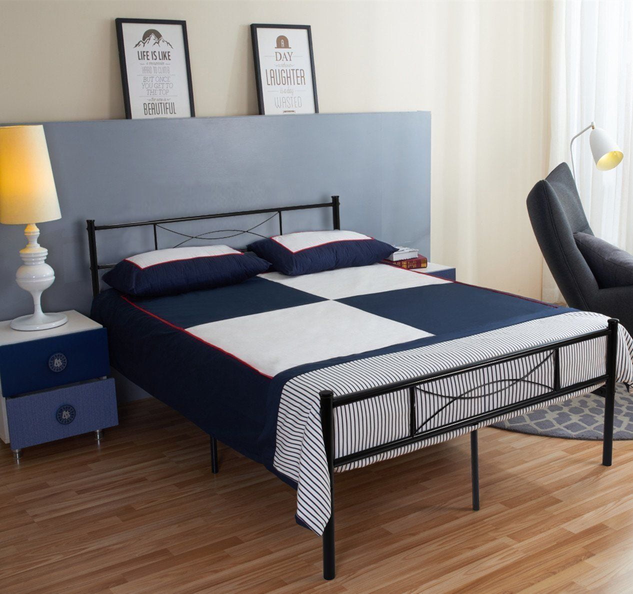 Yoneston Queen Size Metal Bed Bedroom Mattress Platform Foundation with Headboard