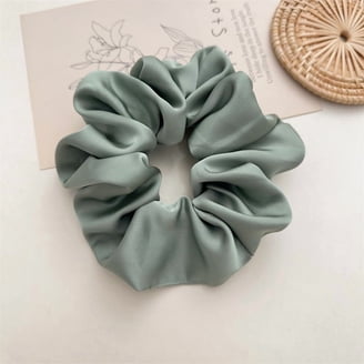 Soulta Scrunchie Secret de Satén Verde Oliva en Punto Curly Soulta Scrunchie Secret de Satén Verde Oliva en Punto Curly