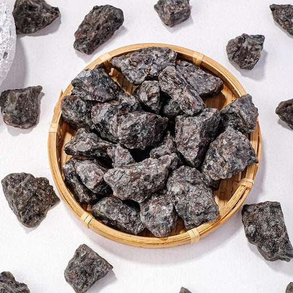 Yooperlite Stone Natural Rough Flame Stones Fluorescent Glow Rocks for Tumbling Cabbing Polishing Meditation and Home Decoration