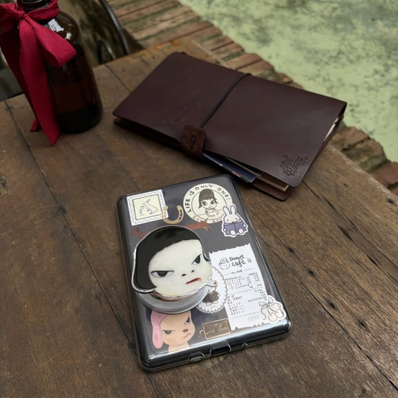 Yoshitomo Nara Inspired Girl Magnetic Phone Grip: Stand & Stylish Accessory