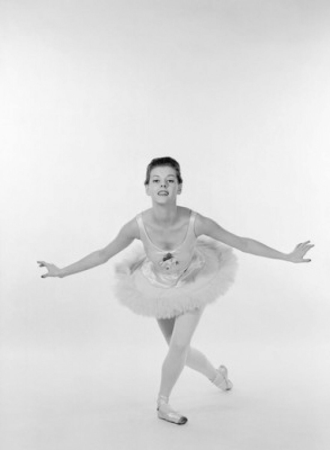 Young ballet dancer Canvas Art - (18 x 24)