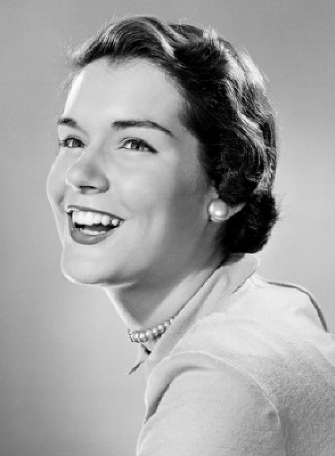 Young woman smiling Canvas Art - (24 x 36)