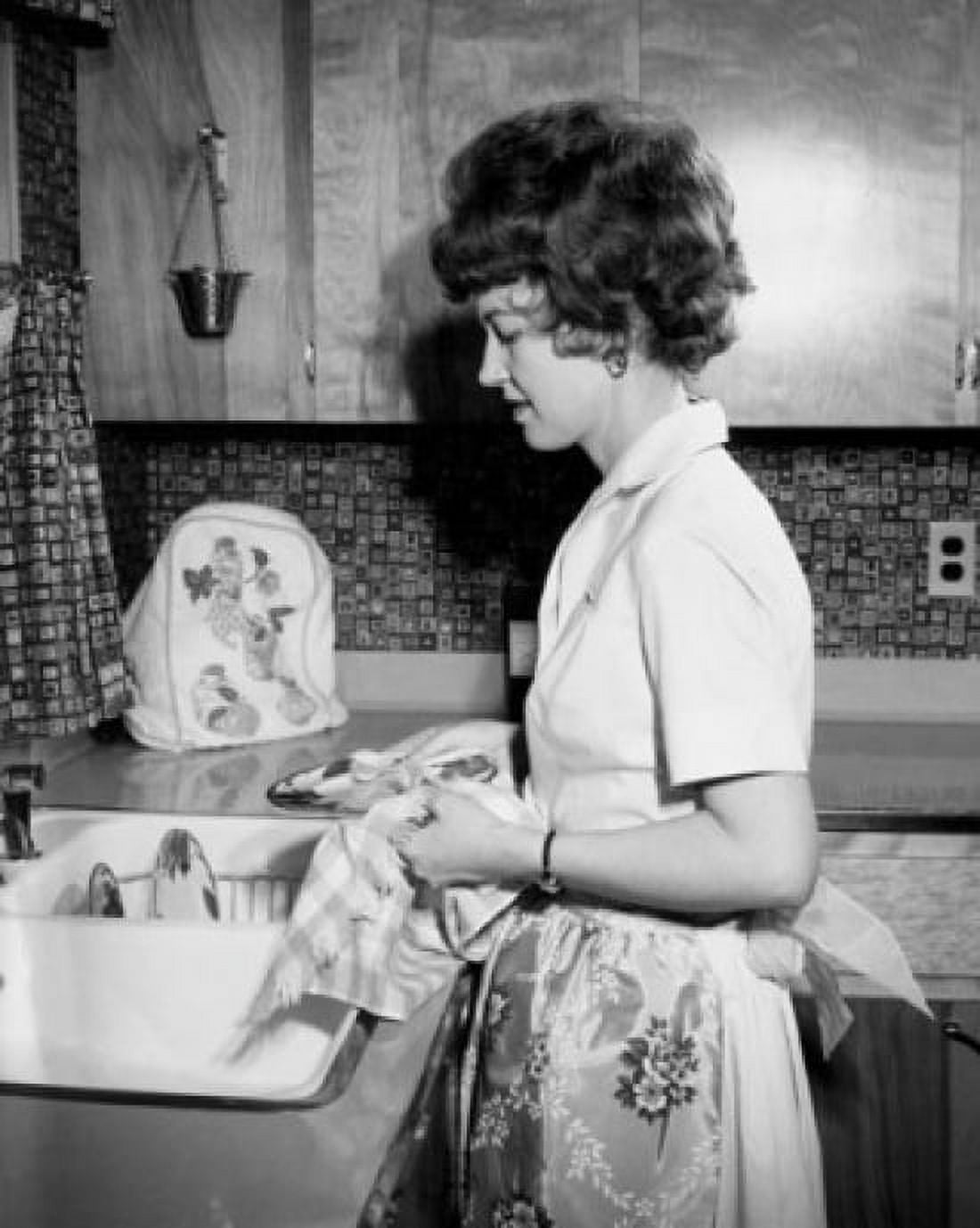 Young woman washing dishes Canvas Art -  (18 x 24)