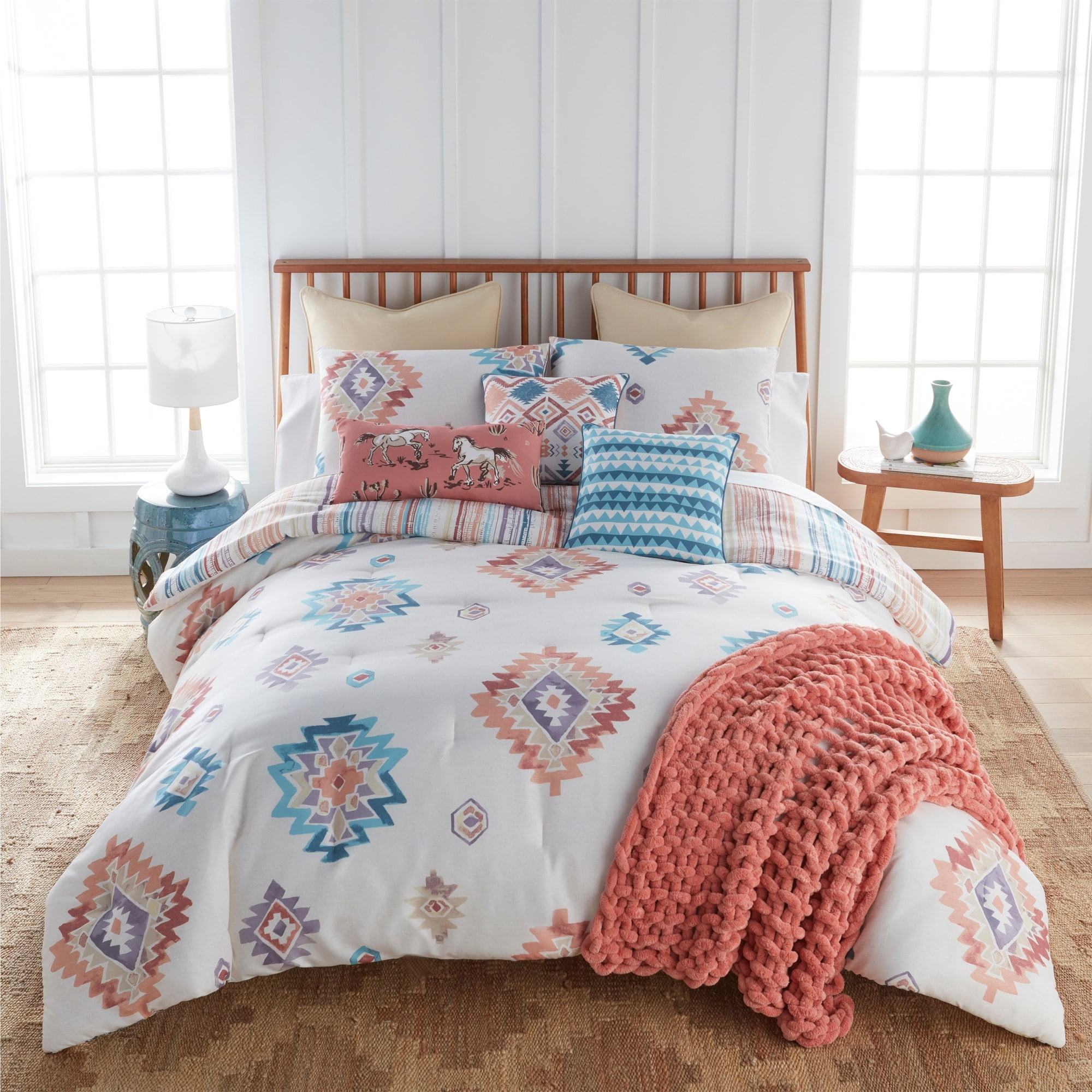Bonita Southwest Reversible Microfiber Queen Quilt Set in White