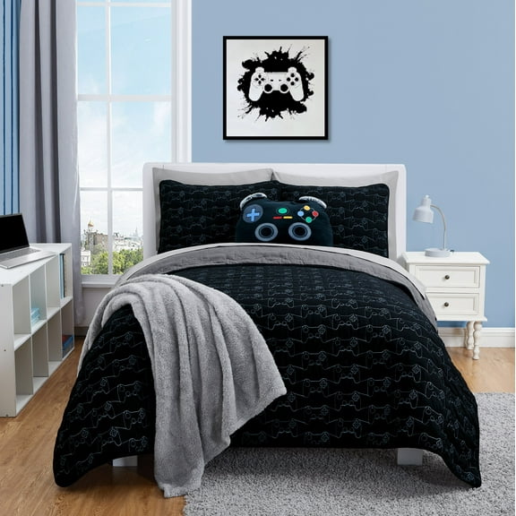 Your Zone Kids Black and Gray Reversible Quilt Set with Gray Sheets, Gamer, Full, 7 Piece, Microfiber Polyester
