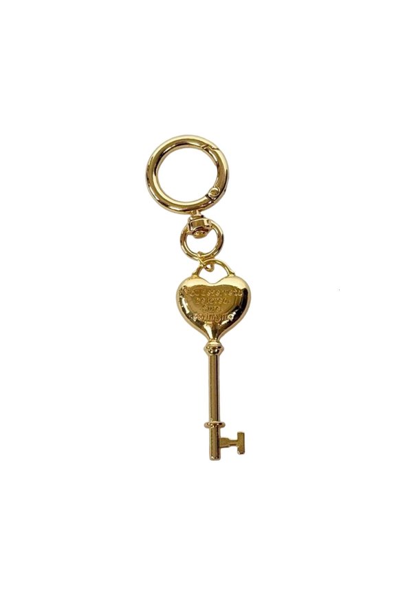 Sentimental Heart Shaped Key Fob Lightweight Design Versatile Keepsake For Loved Ones