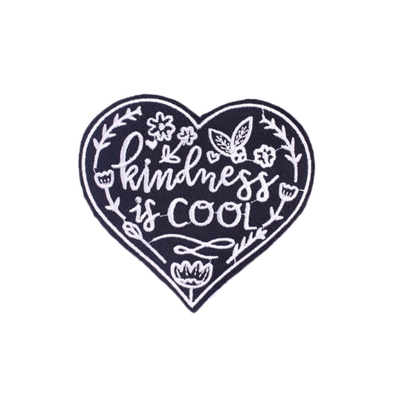 Ysmzzmsy 1 PCS Heart shaped patch Iron On or Sew On Embroidered Patch