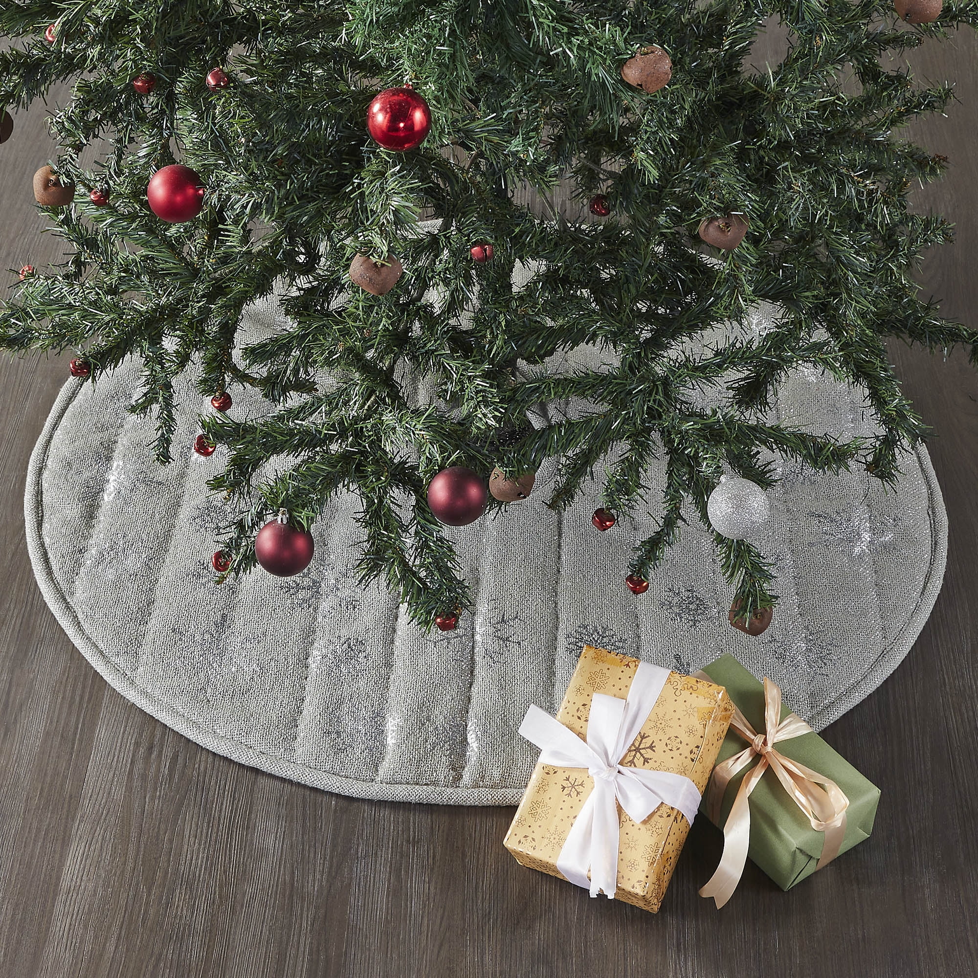 Dove Gray Cotton Burlap Snowflake Christmas Tree Skirt 36"