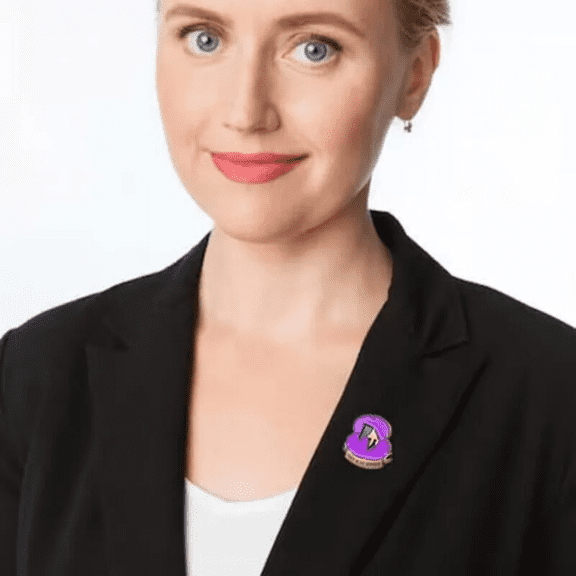 Yunuuuoa Mythical Steed Enamel Pin Lapel Badge Collectible Cloisonné Artwork Premium Metal Accessory for Jackets Backpacks Caps Gifts