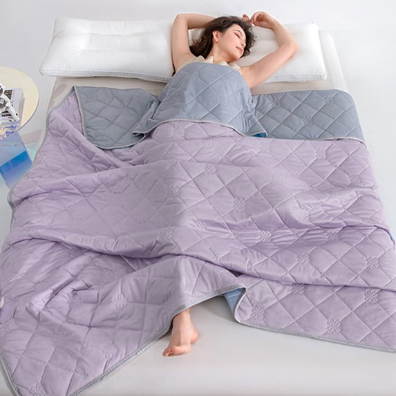 Yyuenw Luxury Double Bedding Quilt Queen Size Air Conditioning Cooling Blankets Lightweight Breathable Summer Quilt Suitable For All Seasons Soft Cover Quilt (79*60IN),Christmas Gift for home