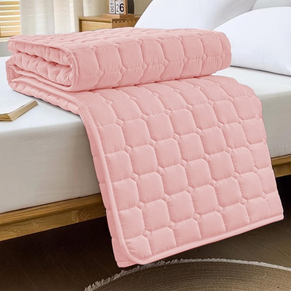 Yyuenw Quilted Textured Bed Cover, 47x78-inch Mattress Protector, Soft & Comfortable, Skin-Friendly & Washable, Ideal for Home Decor and Mattress Protection