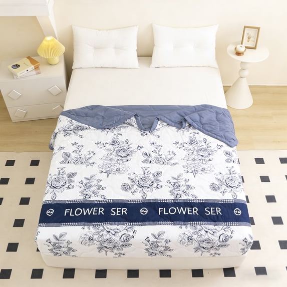 Yyuenw Summer Quilt, 59x39-Inch Washed Cotton Quilt, Elegant Print & Skin-Friendly, Suitable for Dorm, Home and Home Decor