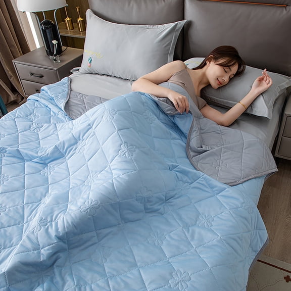 Yyuenw Summer Quilt, 90x78-Inch Moisture-Wicking Summer Quilt, Solid Color Lightweight Blanket, Soft and Comfortable for Air Conditioned Room and Daily Use