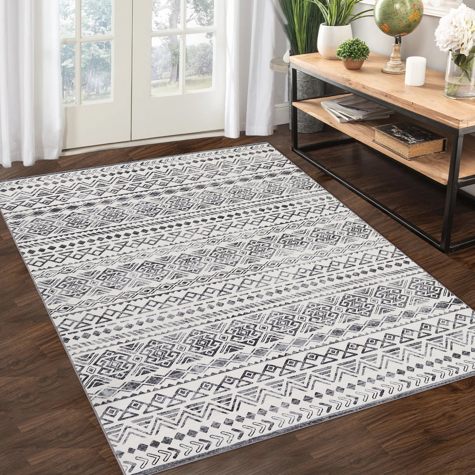 Gray Geometric Chenille 5' x 7' Washable Area Rug